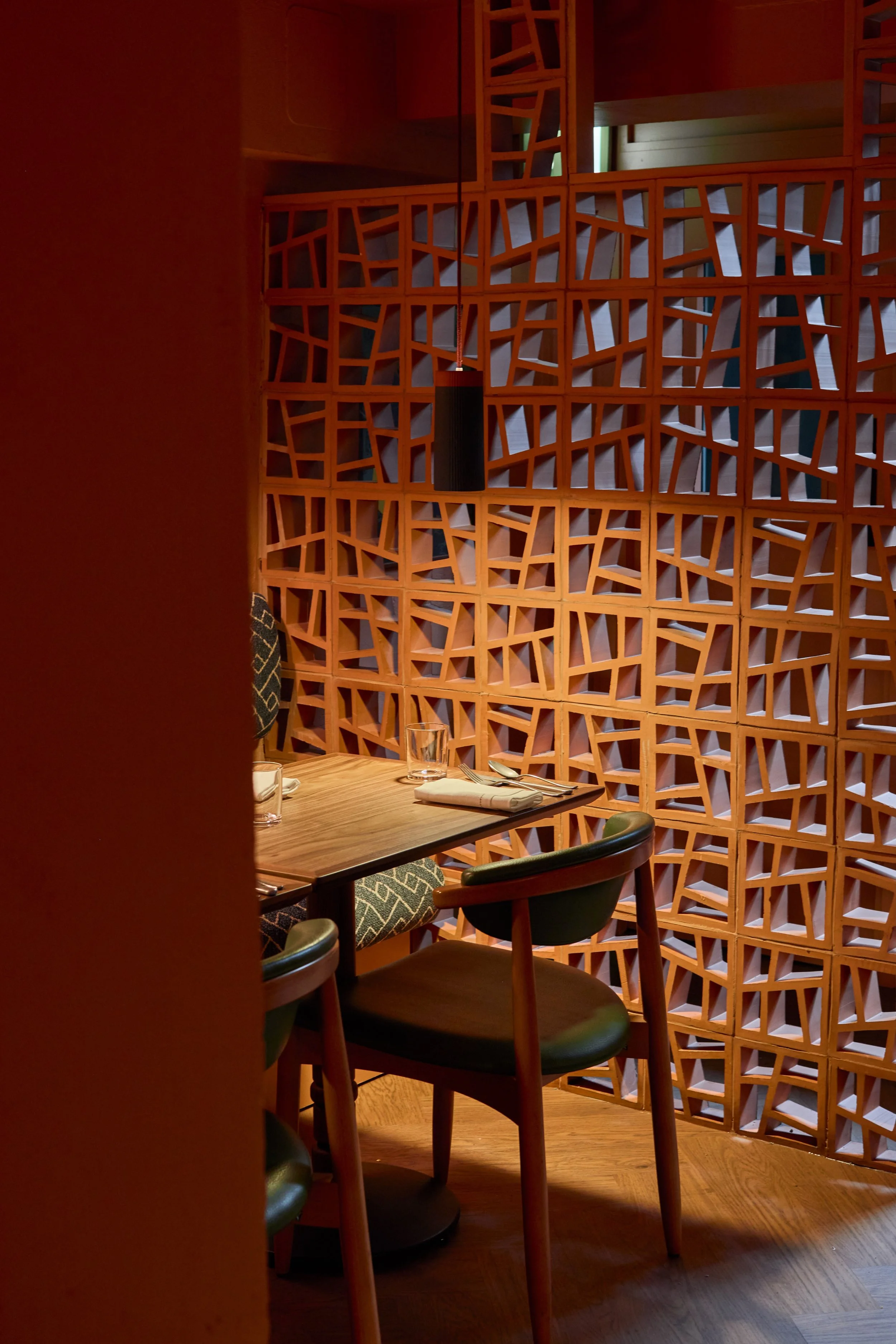 Chishuru dining room